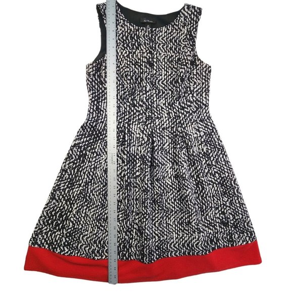 Alyx Petite Dress Size 10P Black White Print Sleeveless Pleats Stretch Party - Picture 9 of 9